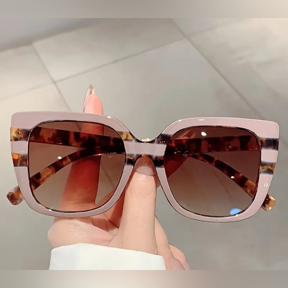 Accessories - Elegant Mauve and Oversized Square Fashion Sunglasses and Case NWOT